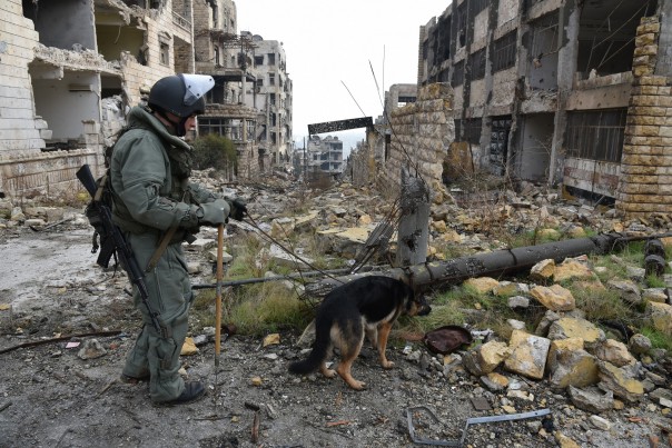 Российские саперы предотвратили мощный взрыв на складе в Алеппо