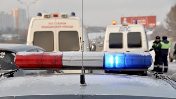 Инспектор ДПС прыгнул в Москву-реку и спас девушку из тонущей машины