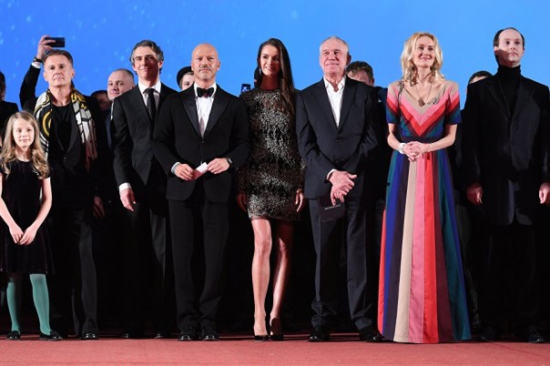 Тайна "Притяжения": зачем смотреть новый фильм Федора Бондарчука Тайна "Притяжения": зачем смотреть новый фильм Федора Бондарчука