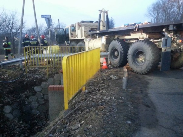 Эти точно до сражения не доедут: НАТОвские грузовики в Польше снова попали в ДТП Эти точно до сражения не доедут: НАТОвские грузовики в Польше снова попали в ДТП