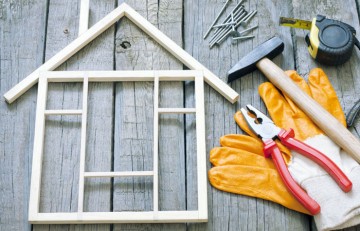 Президент РФ поручил проверить формирование региональных программ капремонта