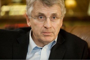 Комедия с переобуванием продолжается