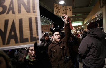 Миграционная политика Дональда Трампа обернулась массовыми акциями протеста