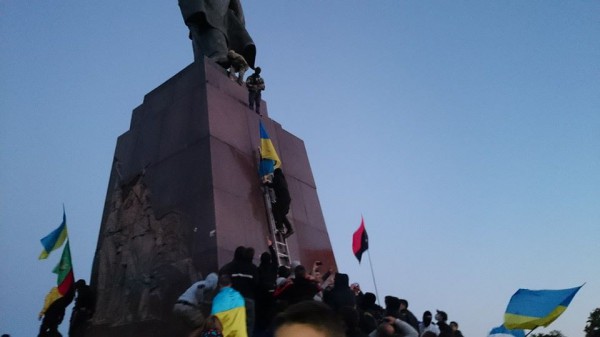 В Харькове Ленина заменят ангелом