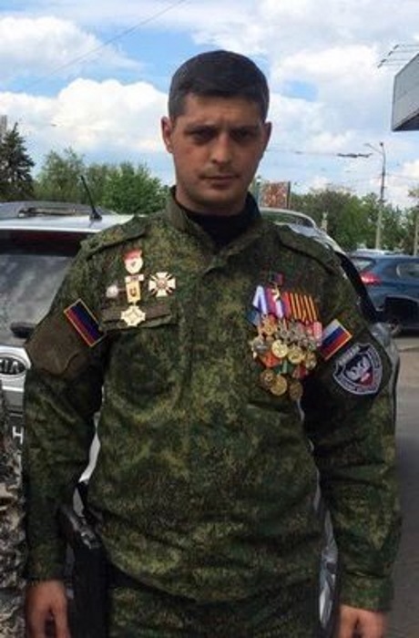 За что у Гиви столько наград? За что у Гиви столько наград?