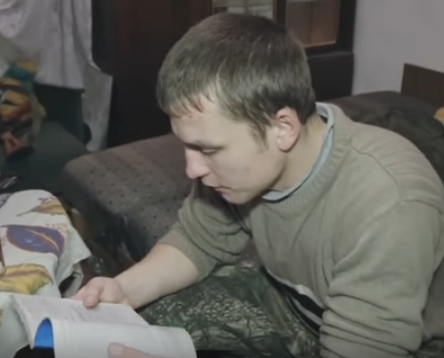 "Преступление и наказание": ополченцы читают Уголовный кодекс Украины