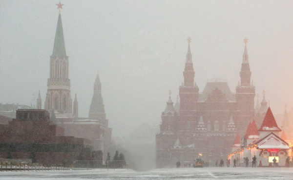 В Москве не дали либералам возложить цветы в честь «Небесной сотни» 