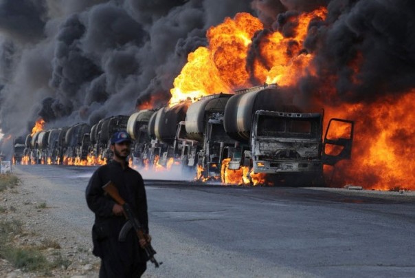 Террористам «труба»: сирийская армия отлучает ИГ от нефти