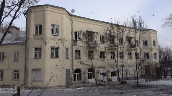 Сводка от МО ДНР 2 февраля 2017. за сутки свыше 1600 обстрелов, повреждено 38 домостроений, ранены 6 мирных жителей, много разрушений