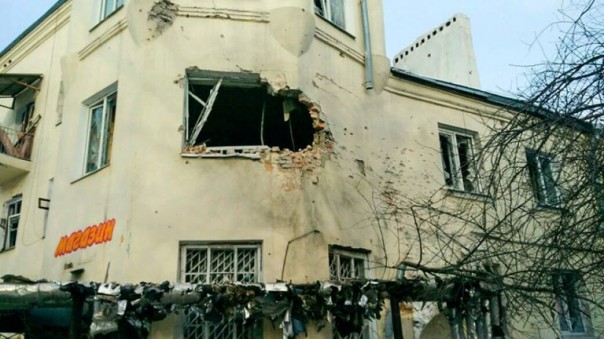 Сводка от МО ДНР 2 февраля 2017. за сутки свыше 1600 обстрелов, повреждено 38 домостроений, ранены 6 мирных жителей, много разрушений