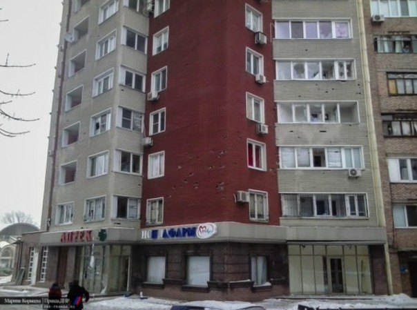 Последствия обстрела Киевского района, Калининского района, рынка в р-не ж/д вокзал Донецка, Горловки в ночь на 3 февраля (Много фото, видео)