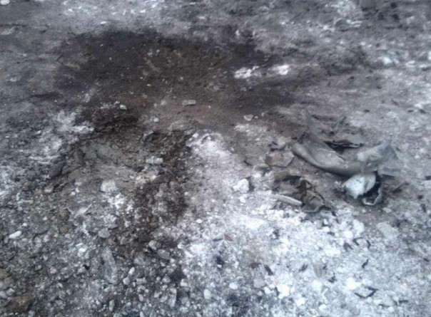 Последствия обстрела Киевского района, Калининского района, рынка в р-не ж/д вокзал Донецка, Горловки в ночь на 3 февраля (Много фото, видео)