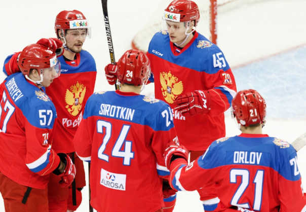 Россия второй раз за два дня нокаутировала Канаду в хоккее
