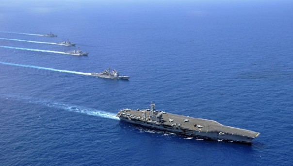 МИД Китая посоветовал США "освежить в памяти" историю Второй мировой войны