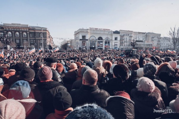«Украинцы, вы видели, чтобы так хоронили «террористов»?». Украинские СМИ устроили истерику из-за похорон Гиви