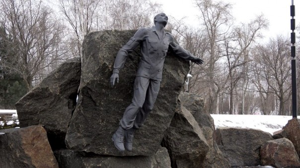 Сводка от МО ДНР 14 февраля 2017. За сутки более 1000 обстрелов, взрыв на ДКЗХИ, уничтожено 5 укрофашистов при неудачной попытке прорыва