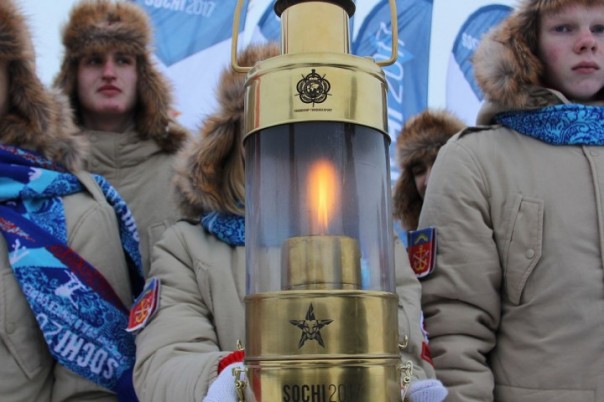 Огненный забег: в 5 городах России одновременно стартует эстафета огня III Всемирных военных игр