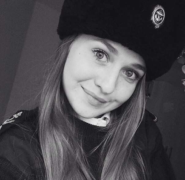 Калининградские абитуриентки штурмуют институт ВМФ