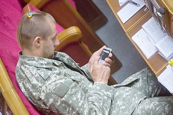 Украинский депутат: Ношу чуб – это антенна связи с Богом