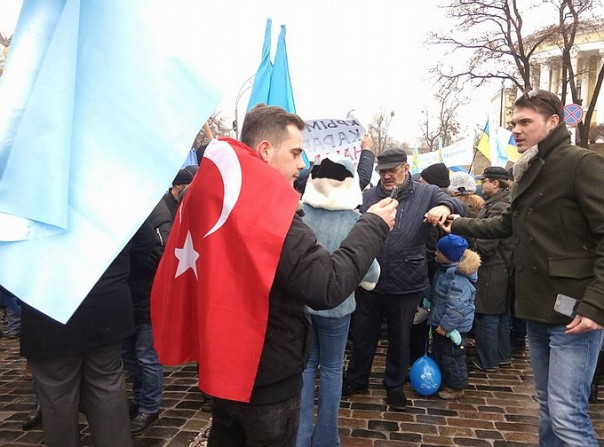 Марш вялых «деоккупантов» Крыма Марш вялых «деоккупантов» Крыма