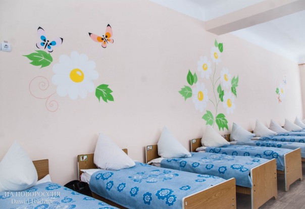 «Террористы ДНР» восстановили школы и детские сады в Дебальцево «Террористы ДНР» восстановили школы и детские сады в Дебальцево