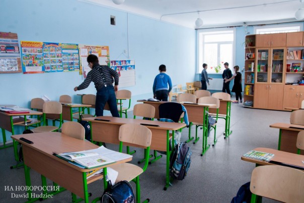 «Террористы ДНР» восстановили школы и детские сады в Дебальцево «Террористы ДНР» восстановили школы и детские сады в Дебальцево