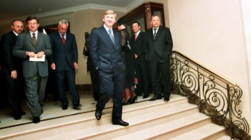 Поговорим о дряни. О партии, которой выгодна смерть Гиви. Роман Носиков