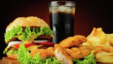 Америка любит фастфуд во всем. Маргарита Симоньян