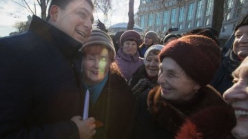 В украинских соцсетях высмеяли встречу премьера Украины с «простыми украинцами»