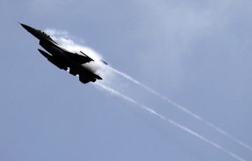 На перехват самолета у резиденции президента США были подняты истребители