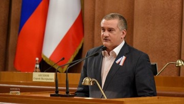 Аксенов пообещал снести все крымские "шалманы"