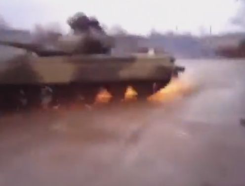 Полицейский разворот на танке!