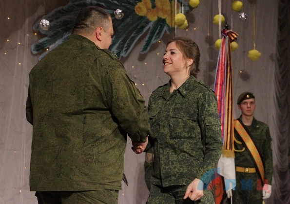 Поздравление женщин военнослужащих с "Международным Женским днем" от Главы ЛНР и командования НМ ЛНР Поздравление женщин военнослужащих с "Международным Женским днем" от Главы ЛНР и командования НМ ЛНР