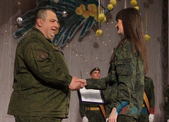 Поздравление женщин военнослужащих с "Международным Женским днем" от Главы ЛНР и командования НМ ЛНР Поздравление женщин военнослужащих с "Международным Женским днем" от Главы ЛНР и командования НМ ЛНР