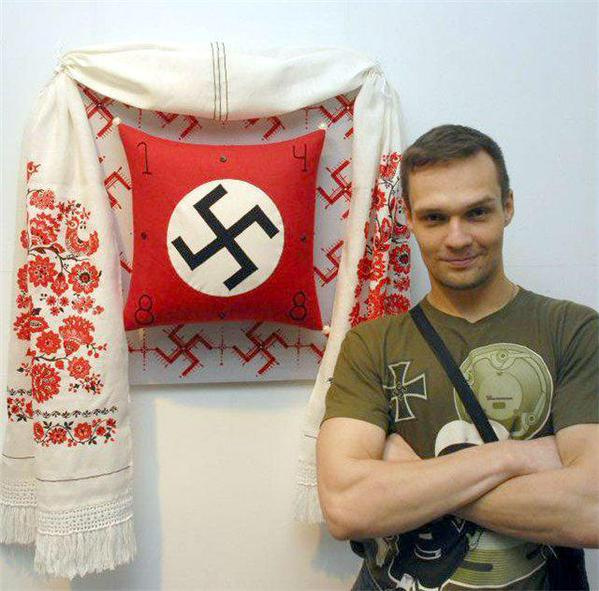 Нацист Резниченко устроил драку в кукуевском Доме офицеров Нацист Резниченко устроил драку в кукуевском Доме офицеров