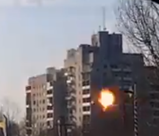 В Авдеевке ВСУ расстреливают дом на камеры украинских журналистов