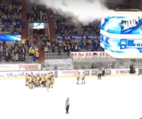 Восьмичасовой матч чемпионата Норвегии по хоккею стал рекордным по продолжительности