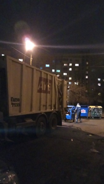 С уборкой мусора во Львове я поспешил С уборкой мусора во Львове я поспешил