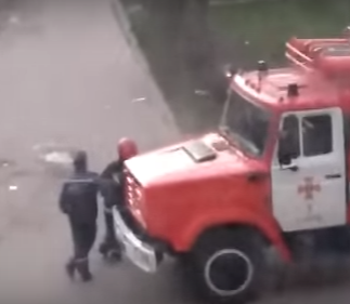 Настоящие украинские пожарные - тушат только способом самовыгорания!