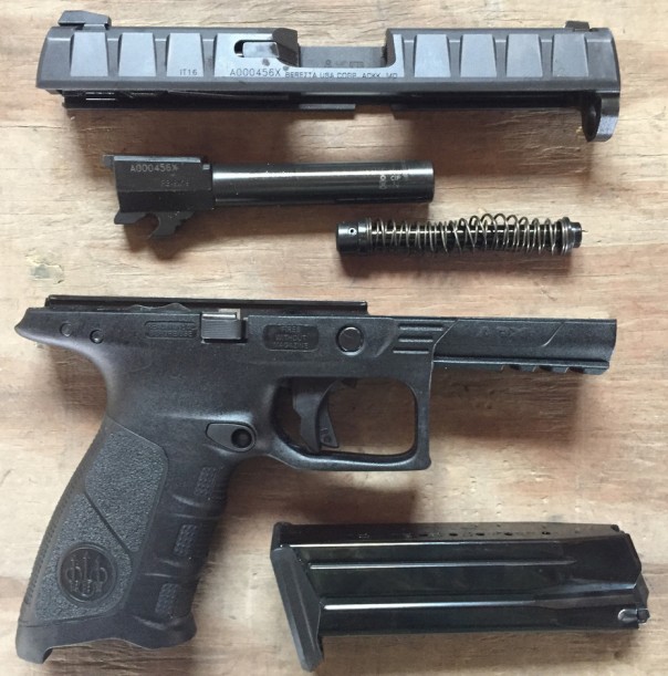 «Полимерная» Beretta идет на гражданский рынок