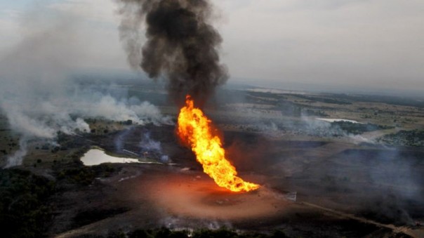 Жест отчаяния проигравшего. Террористы в Сирии подожгли нефтяные и газовые поля