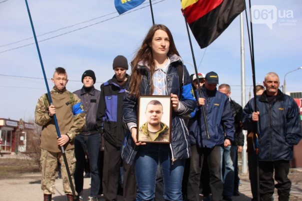 В Запоре устроили шествие в честь дохлого свинберга