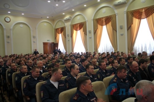 Сводка от НМ ЛНР 9 марта 2017. Президент Международного Комитета Красного Креста Петер Маурер посетил пункт пропуска ЛНР у Станицы Луганской