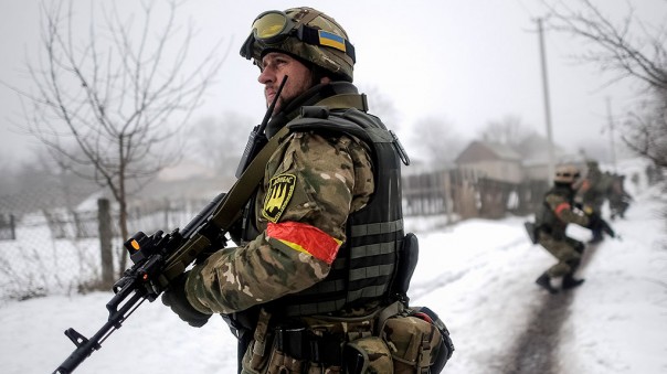 Крысы грызут хозяина. Порошенко вынудят открыть второй фронт на Донбассе