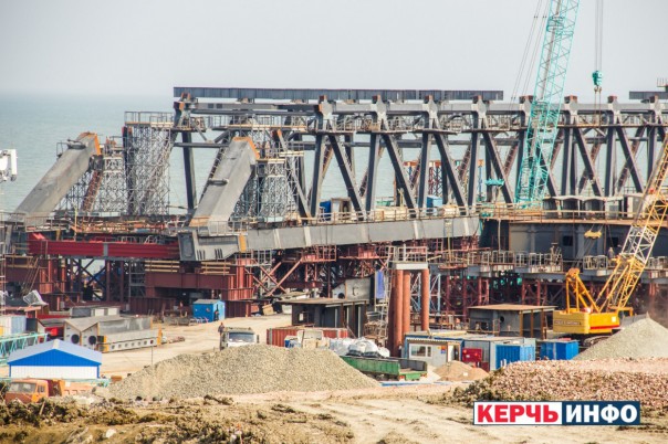 Сети появились свежие фотографии строительства Керченского моста Сети появились свежие фотографии строительства Керченского моста