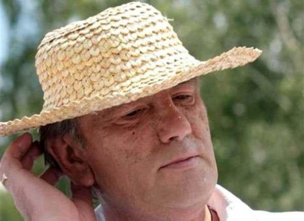 Превзойти Вятровича: Ющенко договорился до того, что с Гитлером сражалась одна Англия Превзойти Вятровича: Ющенко договорился до того, что с Гитлером сражалась одна Англия