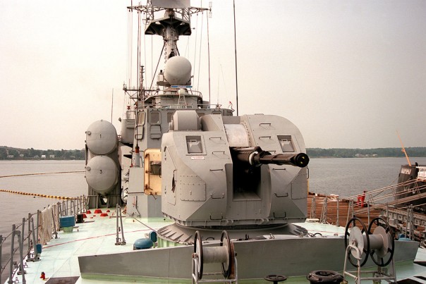 Российские боевые ледоколы получат невидимые пушки