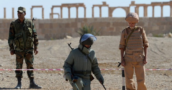 Ювелирный процесс среди античных руин