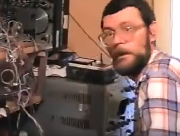 Русские хакеры за работой - вот как они это делают! Breaking: Rare Footage of Russian Hackers in Action!