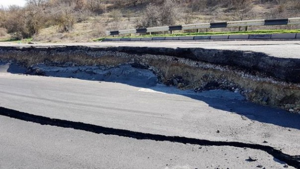 Оползень в Севастополе может пойти на жилые дома села Поворотное